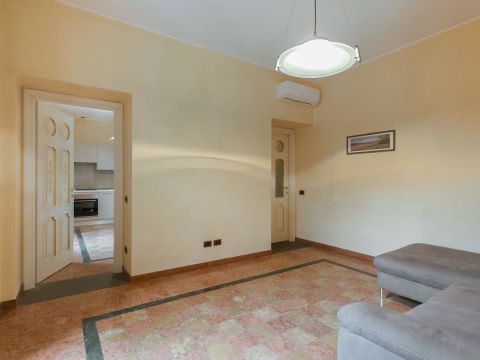 Via S. Giovanni, 1
