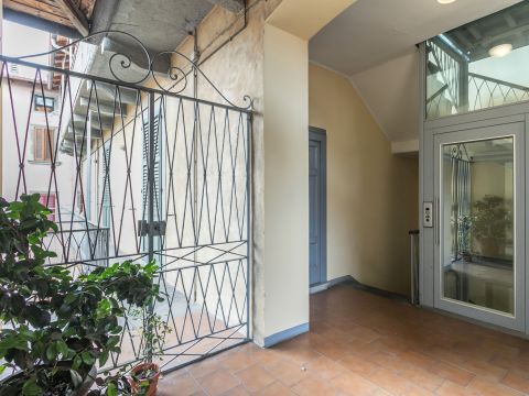Via S. Giovanni, 1