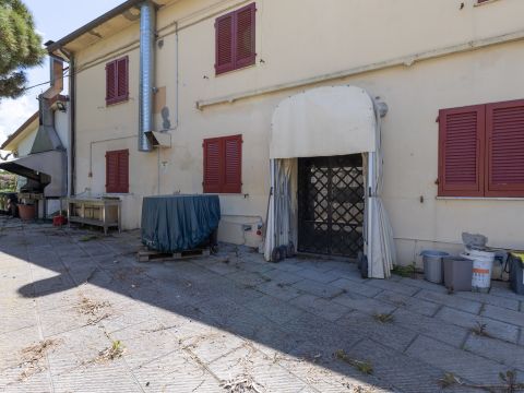 Via di Maestrale, 29