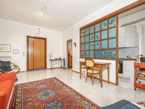 Via Antonio de Berti, 12