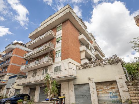 Via Antonio de Berti, 12