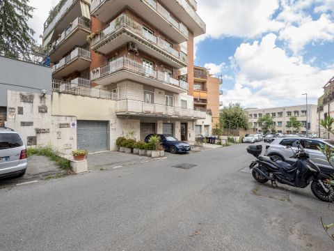 Via Antonio de Berti, 12