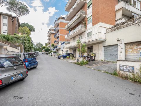 Via Antonio de Berti, 12
