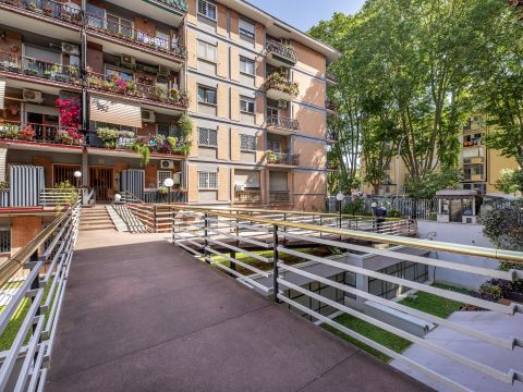 Viale Tor Marancia, 60