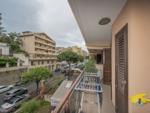 Viale Italia, 2