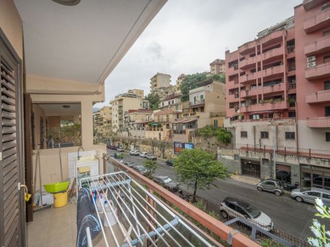 Viale Italia, 2