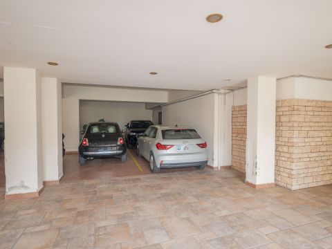 Viale Italia, 2