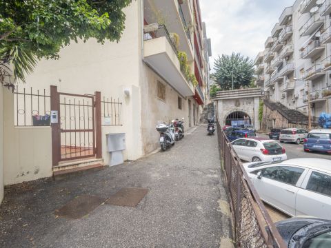 Viale Italia, 2
