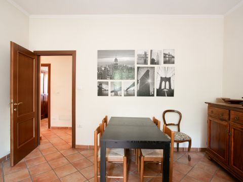 Via Monte Epomeo, 3