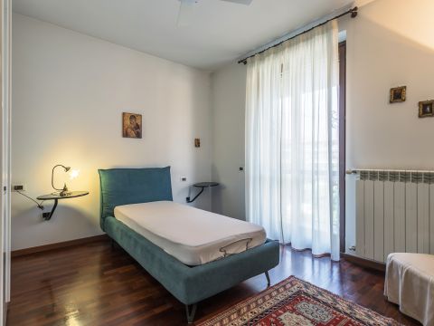 Via Caduti di Marzabotto, 29