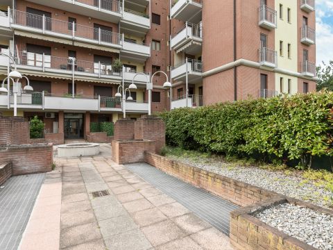 Via dei Platani, 28