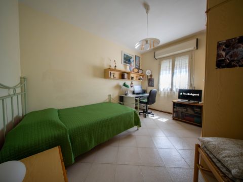 Via Ugo la Malfa, 4