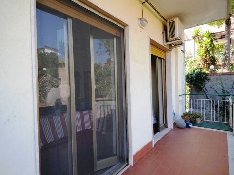 Via Litteri, 9