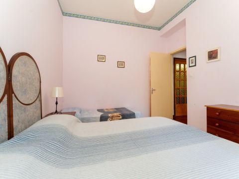 Via Litteri, 9