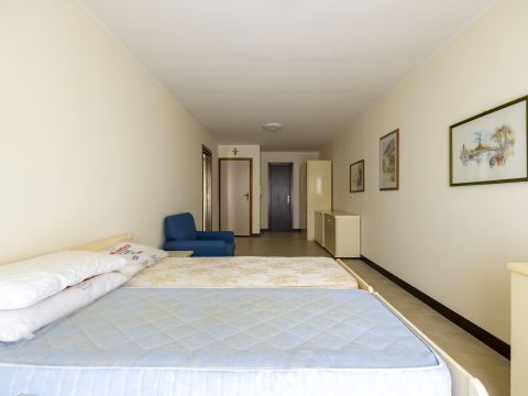 Viale Tommaso Campanella, 186