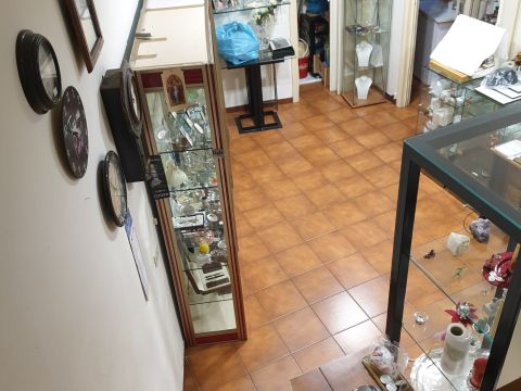 Via Lorenzo Bonincontri, 18