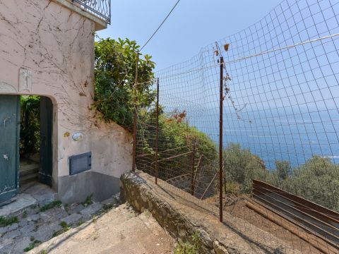 Via Le Porpore 8