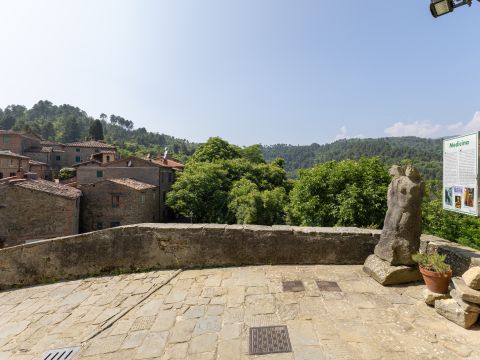 Piazza San Martino, 11