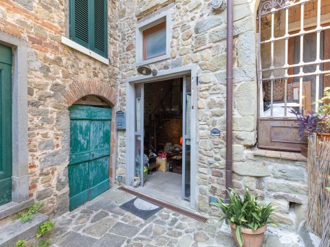 Piazza San Martino, 11