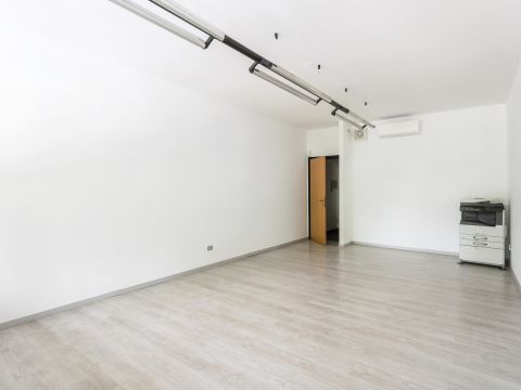 Via Francesco Coghetti, 198