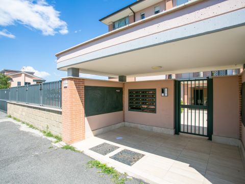 Viale Gianluigi Bonelli 98