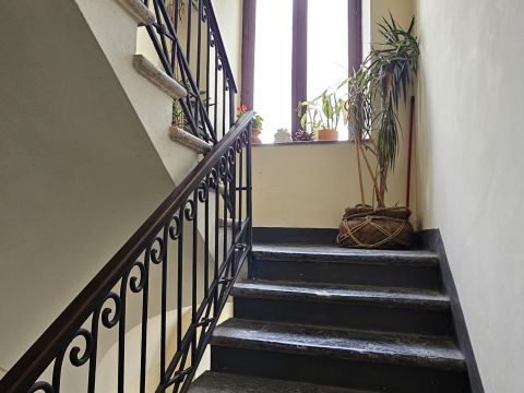 Via Giuseppe Sensales, 16