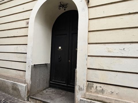 Via Giuseppe Sensales, 16