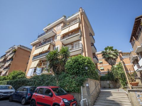Via Antonio Santoro, 8