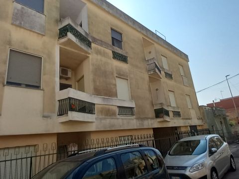 Via Canova, 131