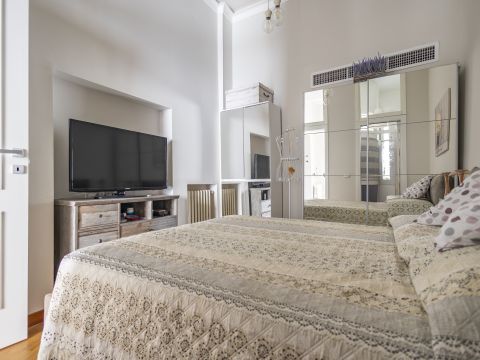 Via Giuseppe Poerio, 74