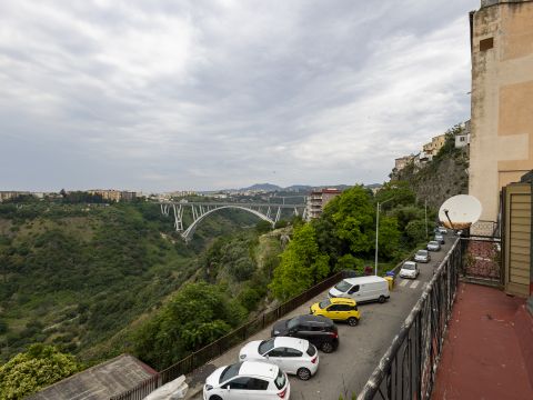 Via Carlo V 109