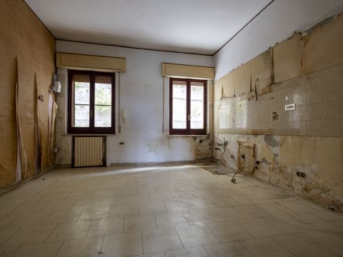 Via Carlo V 109