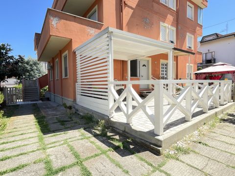 Via Palmiro Togliatti, 6