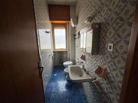 Via Vittime Civili, 35