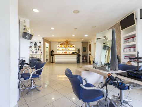 Viale dei Bizantini, 75