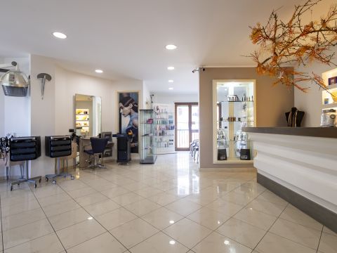 Viale dei Bizantini, 75