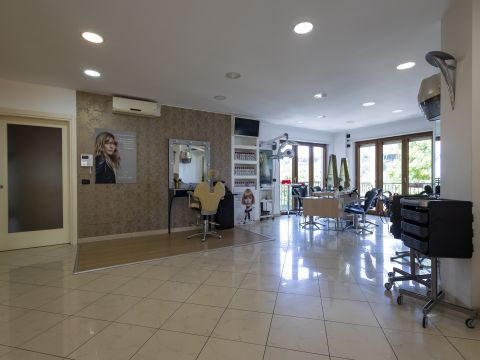 Viale dei Bizantini, 75