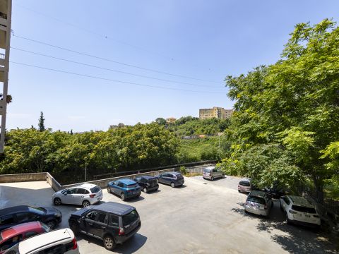 Viale dei Bizantini, 75