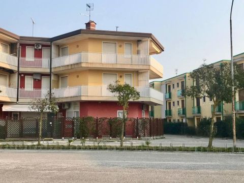 viale Cormor 127