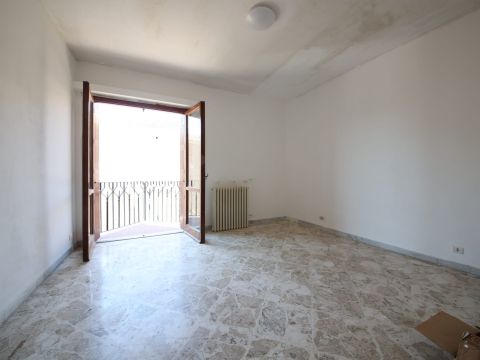 Via Giovanna Maria Moricino 2, Centro Storico, Brindisi