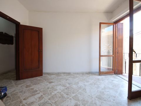 Via Giovanna Maria Moricino 2, Centro Storico, Brindisi