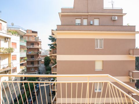 Via Decimo Laberio, 18