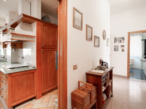 Via Decimo Laberio, 18