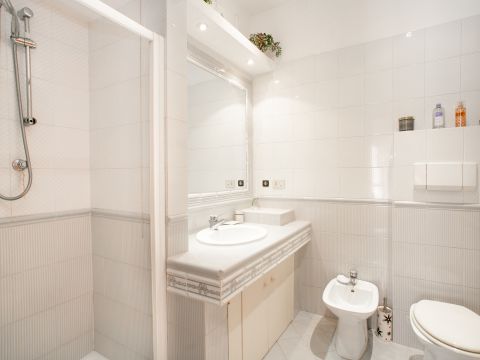Via Decimo Laberio, 18