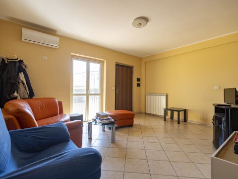 Via Reggio Calabria, 20