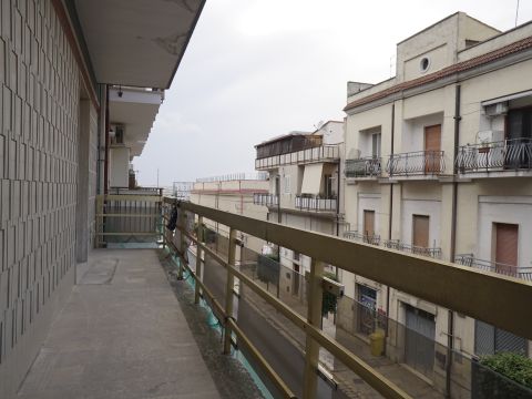 Via Spinazzola, 25