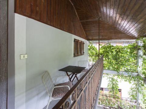 Vicolo Santa Maria, 1
