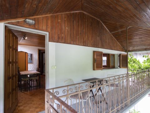 Vicolo Santa Maria, 1