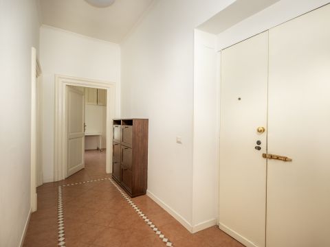 Via Romagna, 26