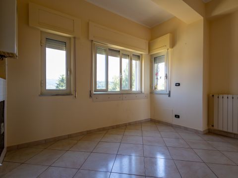 Via Giovanni Paolo Parisio, 8 - Catanzaro